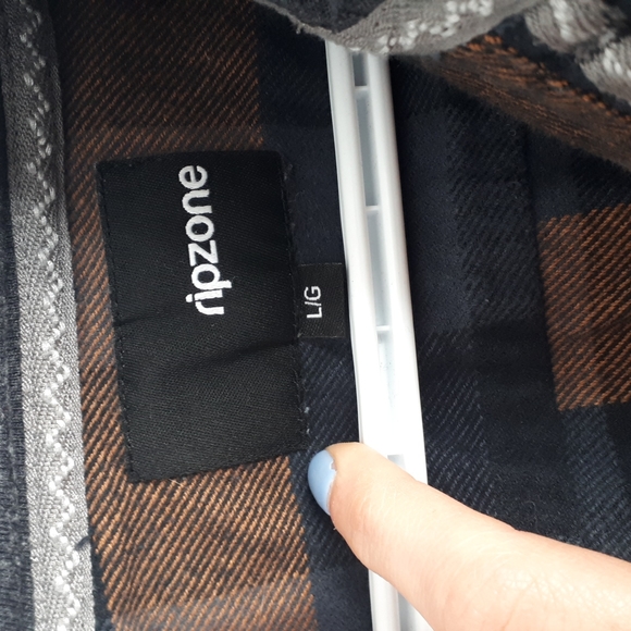 ripzone shirt - Picture 2 of 5